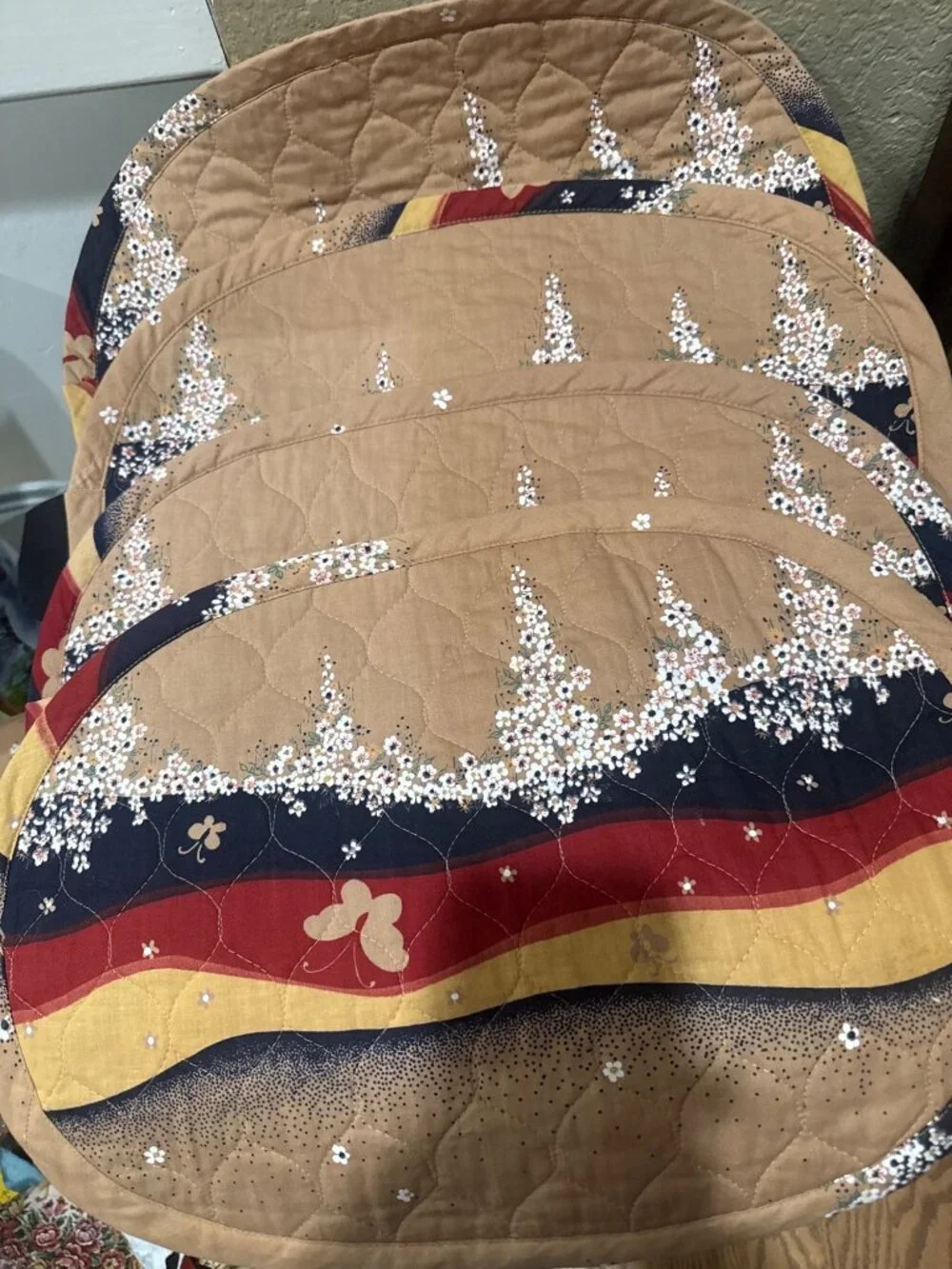 N/A quilted oval